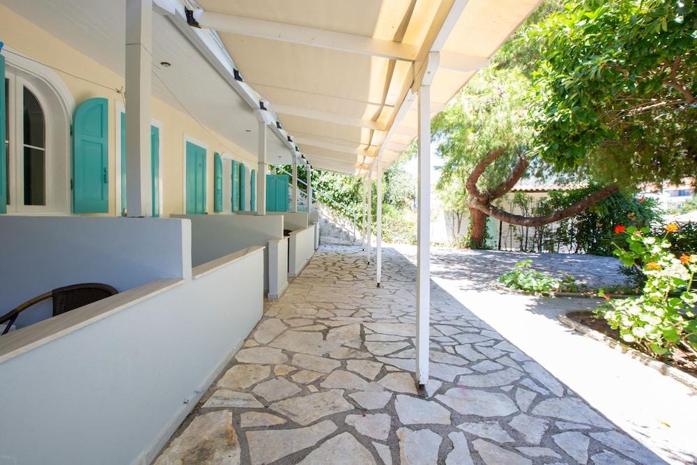 Odyssey Hotel Áyios Nikítas Kültér fotó